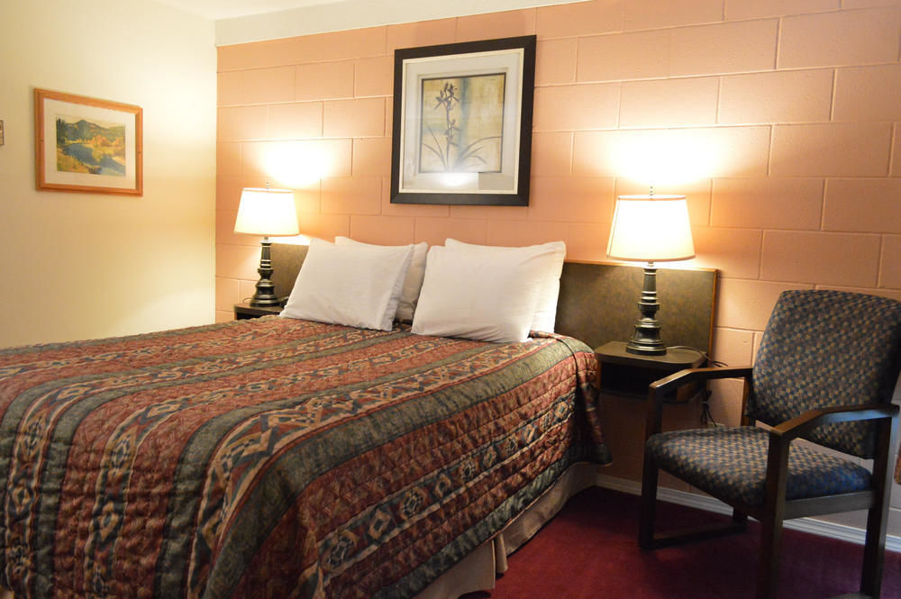 Western Traveller Motel Grand Forks